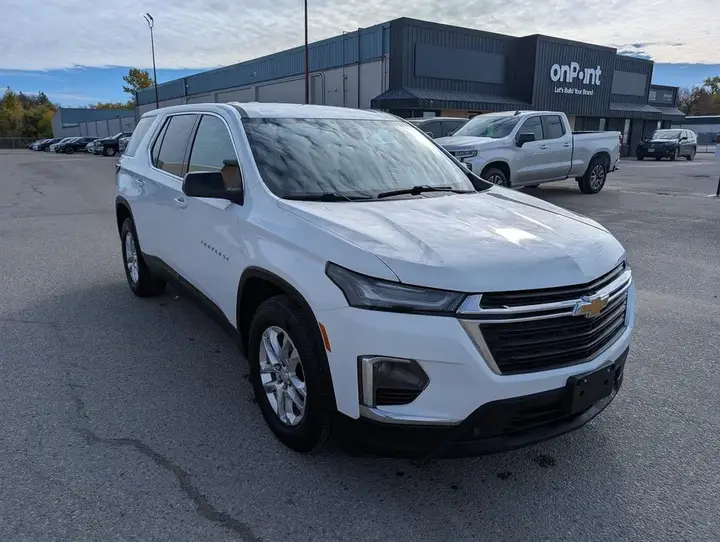 Chevrolet Traverse 2022 photo 2