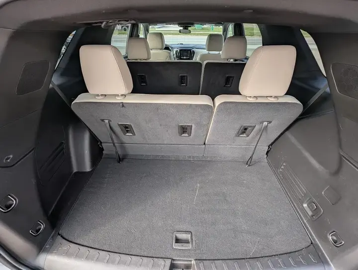 Chevrolet Traverse 2022 photo 5