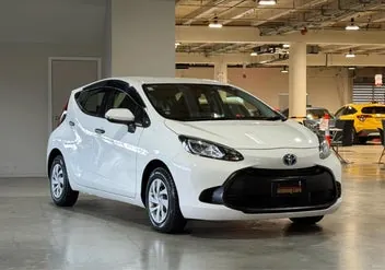 Toyota Aqua 2021 photo 2