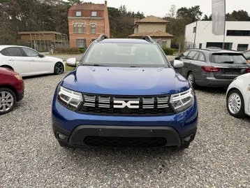 Dacia Duster 2023 photo 2