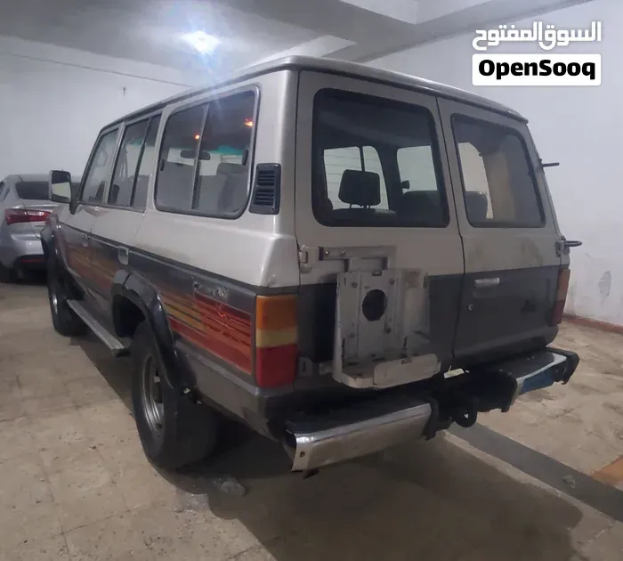 Toyota Land Cruiser 1989 photo 2