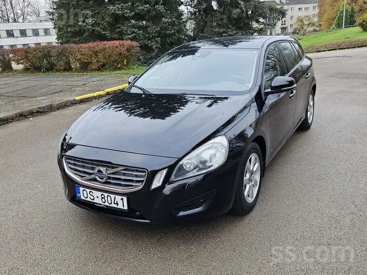 Volvo V60 2011 photo 2