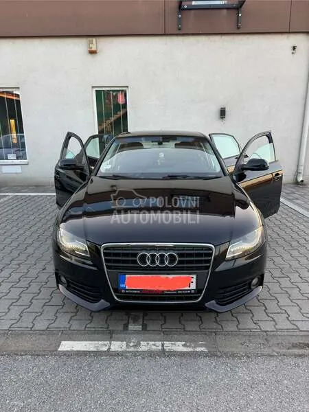 Audi A4 2010 photo 4