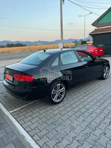 Audi A4 2010 photo 5