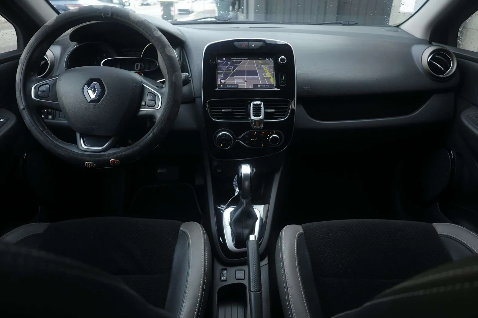 Renault Clio 2018 photo 2