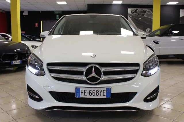 Mercedes-Benz B 180 2016 photo 3