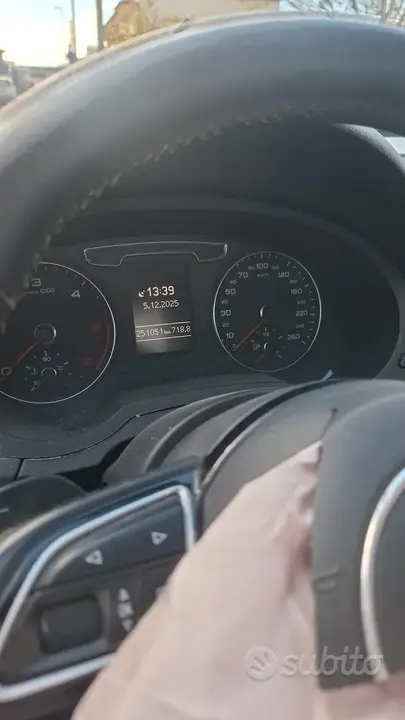 Audi Q3 2016 photo 2