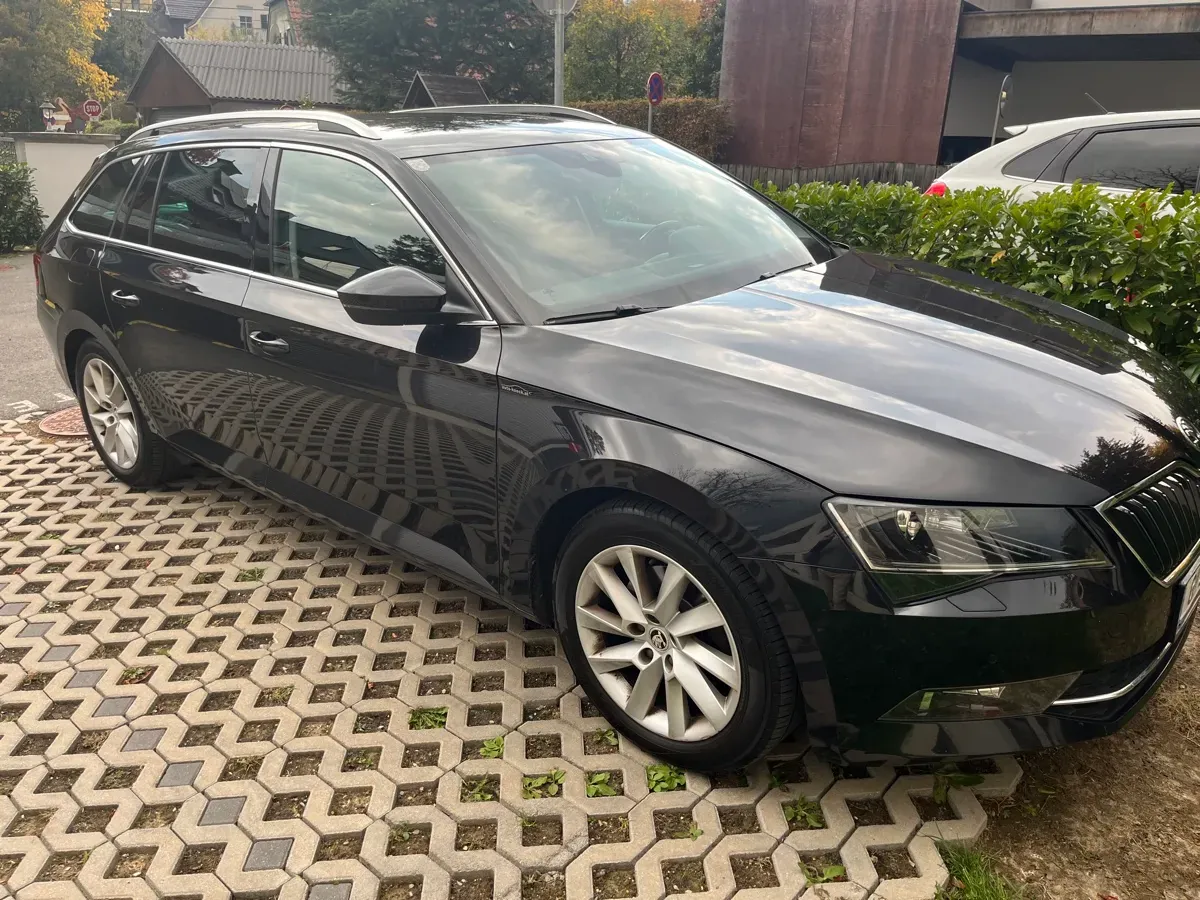 Skoda Superb 2019 photo 3