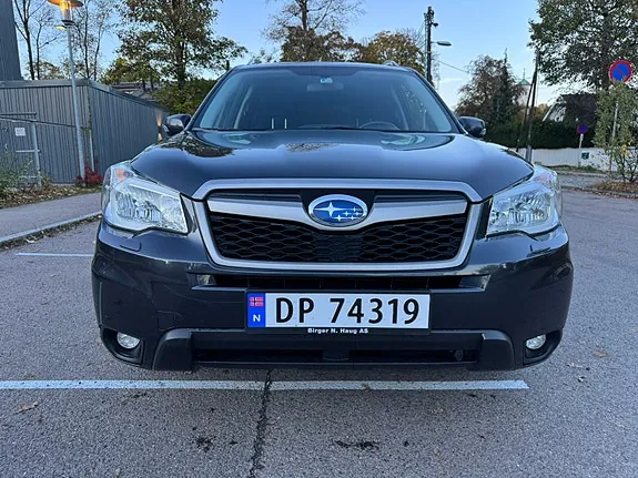 Subaru Forester 2015 photo 2