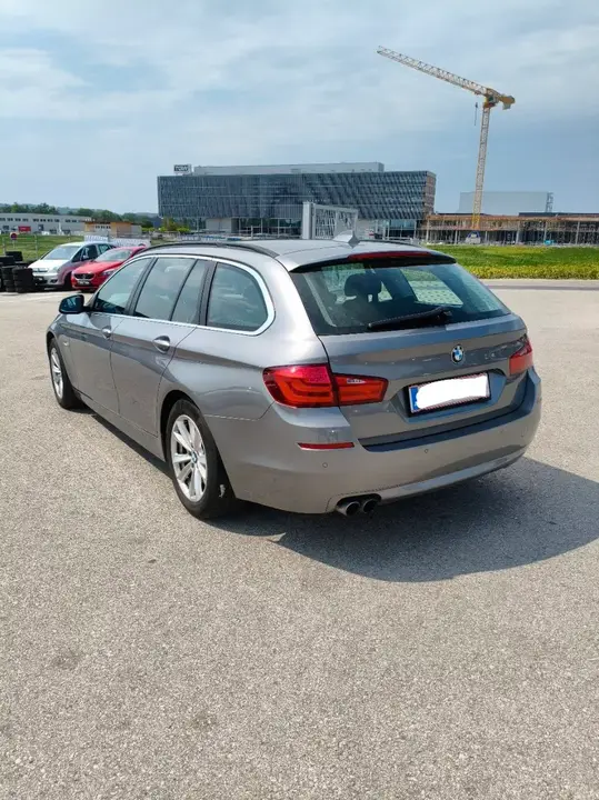 BMW 5 Series 2011 photo 3