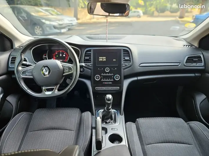 Renault Megane 2019 photo 3
