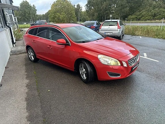 Volvo V60 2012 photo 2
