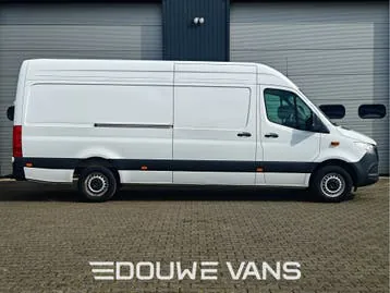 Mercedes-Benz Sprinter 2024 photo 2