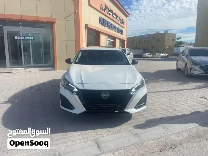 Nissan Altima 2023 photo 3