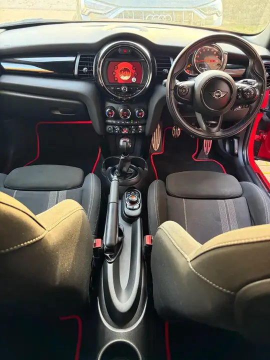 Mini Cooper 2018 photo 2