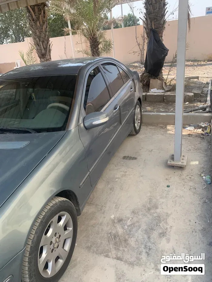Mercedes-Benz C-Class 2005 photo 4