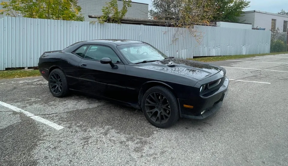 Dodge Challenger 2010 photo 2