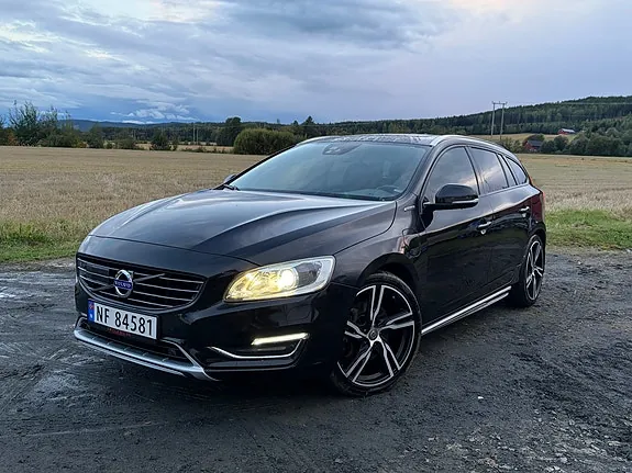 Volvo V60 2017 photo 2