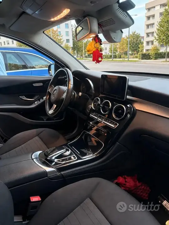 Mercedes-Benz Glc 2018 photo 5