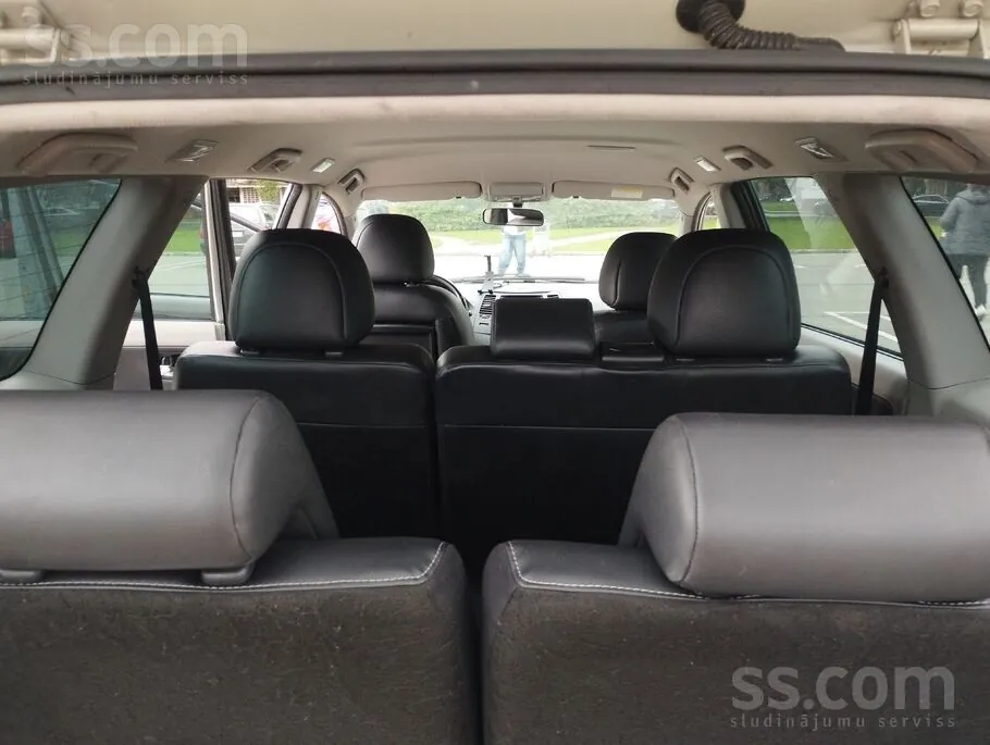 Mitsubishi Grandis 2008 photo 5