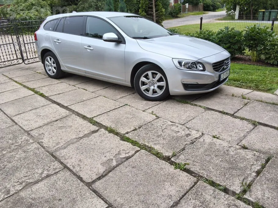 Volvo V60 2013 photo 2