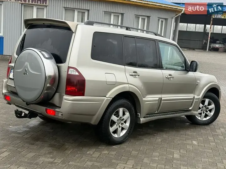 Mitsubishi Pajero 2006 photo 4