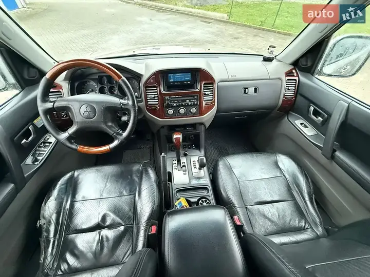 Mitsubishi Pajero 2006 photo 5