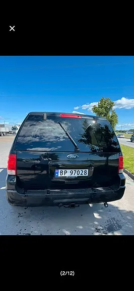 Ford Expedition 2004 photo 2