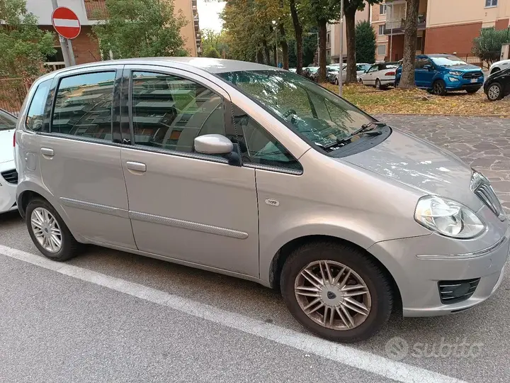 Lancia Musa 2009 photo 2