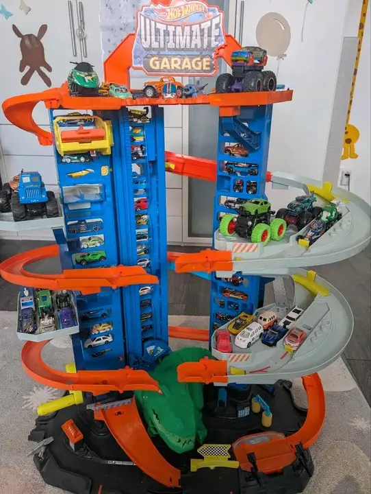 Hot Wheels Ultimate Garage