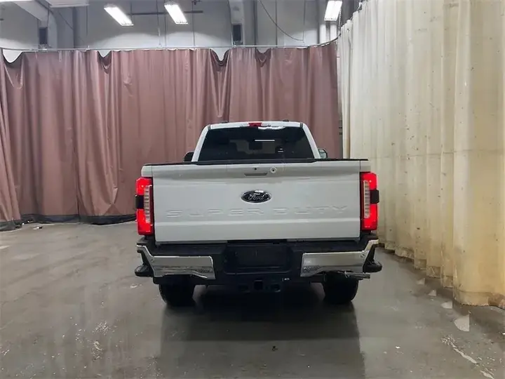 Ford F-350 Super Duty 2026 photo 5