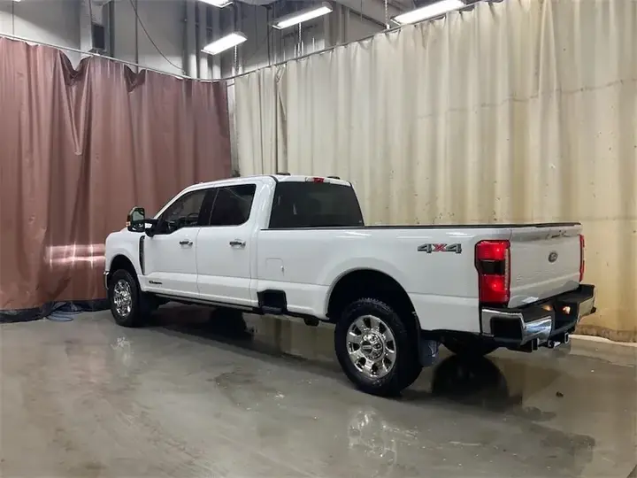 Ford F-350 Super Duty 2026 photo 4
