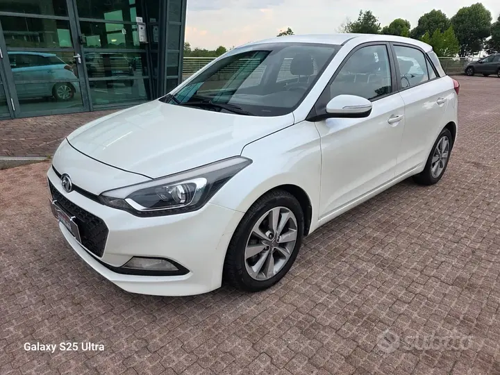 Hyundai I20 2015 photo 3