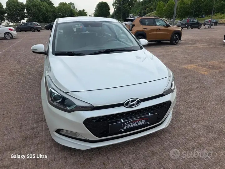 Hyundai I20 2015 photo 2