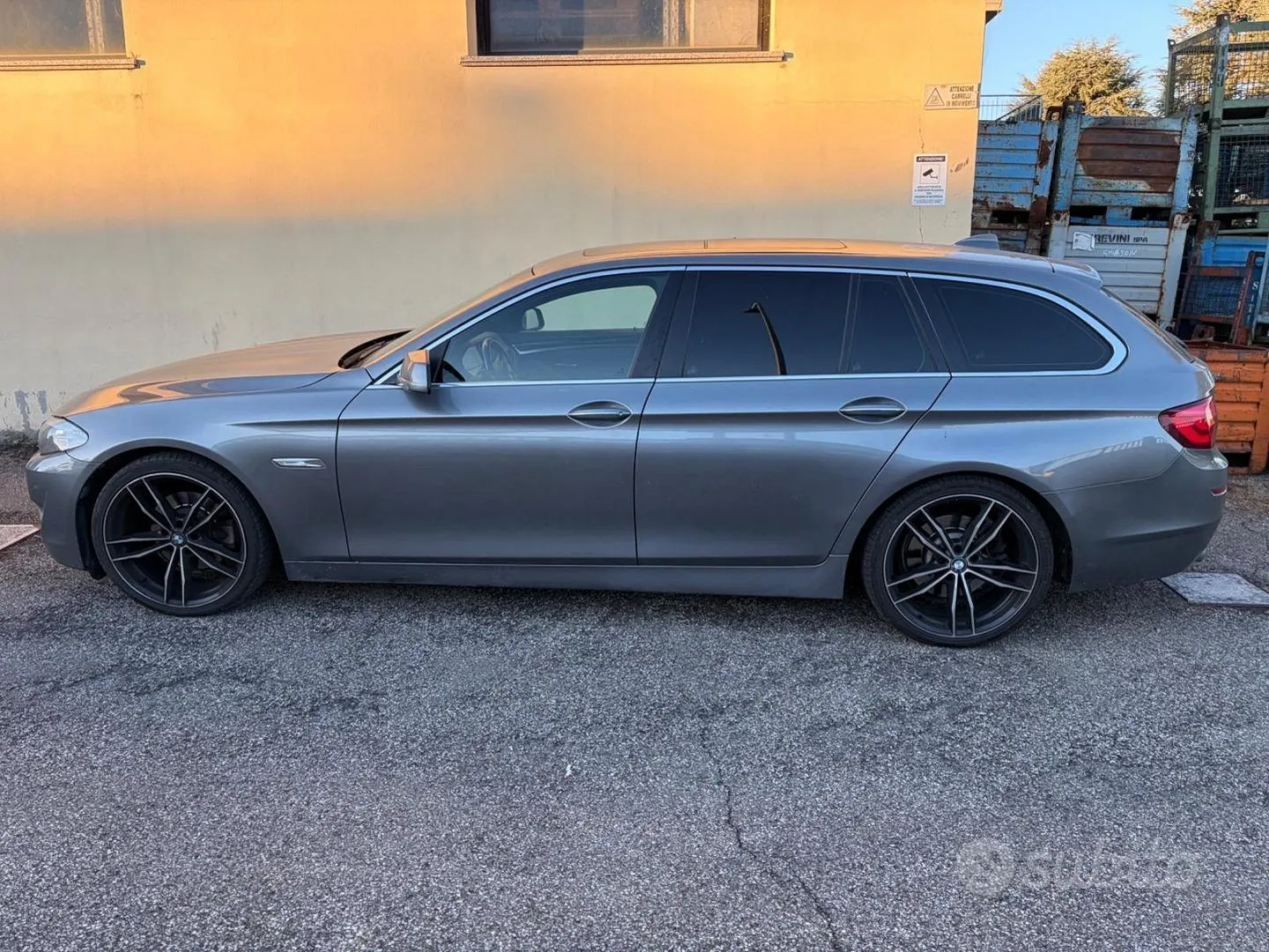 BMW 520 Touring 2010 photo 3