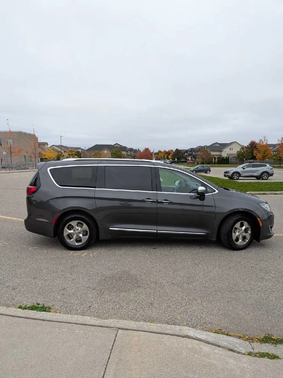Chrysler Pacifica 2018 photo 3