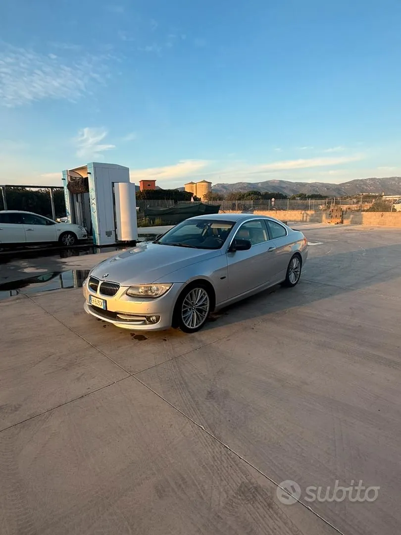BMW E92 2011 photo 2