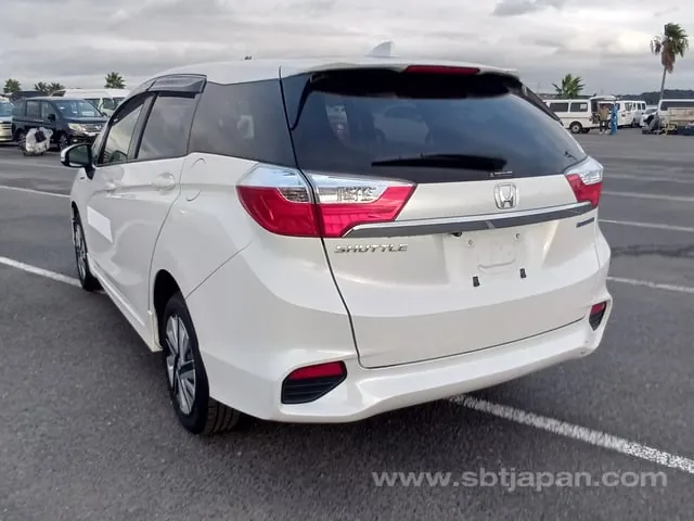 Honda Shuttle Hybrid 2019 photo 3