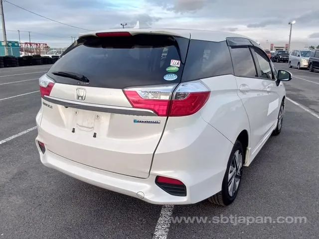 Honda Shuttle Hybrid 2019 photo 4