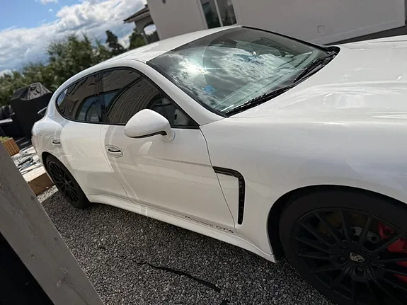 Porsche Panamera Gts 2013 photo 2