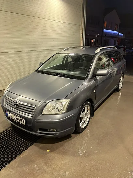 Toyota Avensis 2005 photo 2