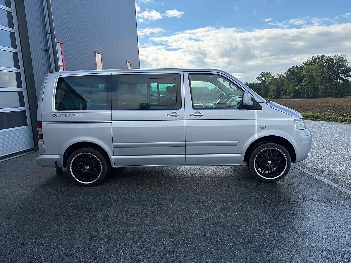 Volkswagen Multivan 2007 photo 2
