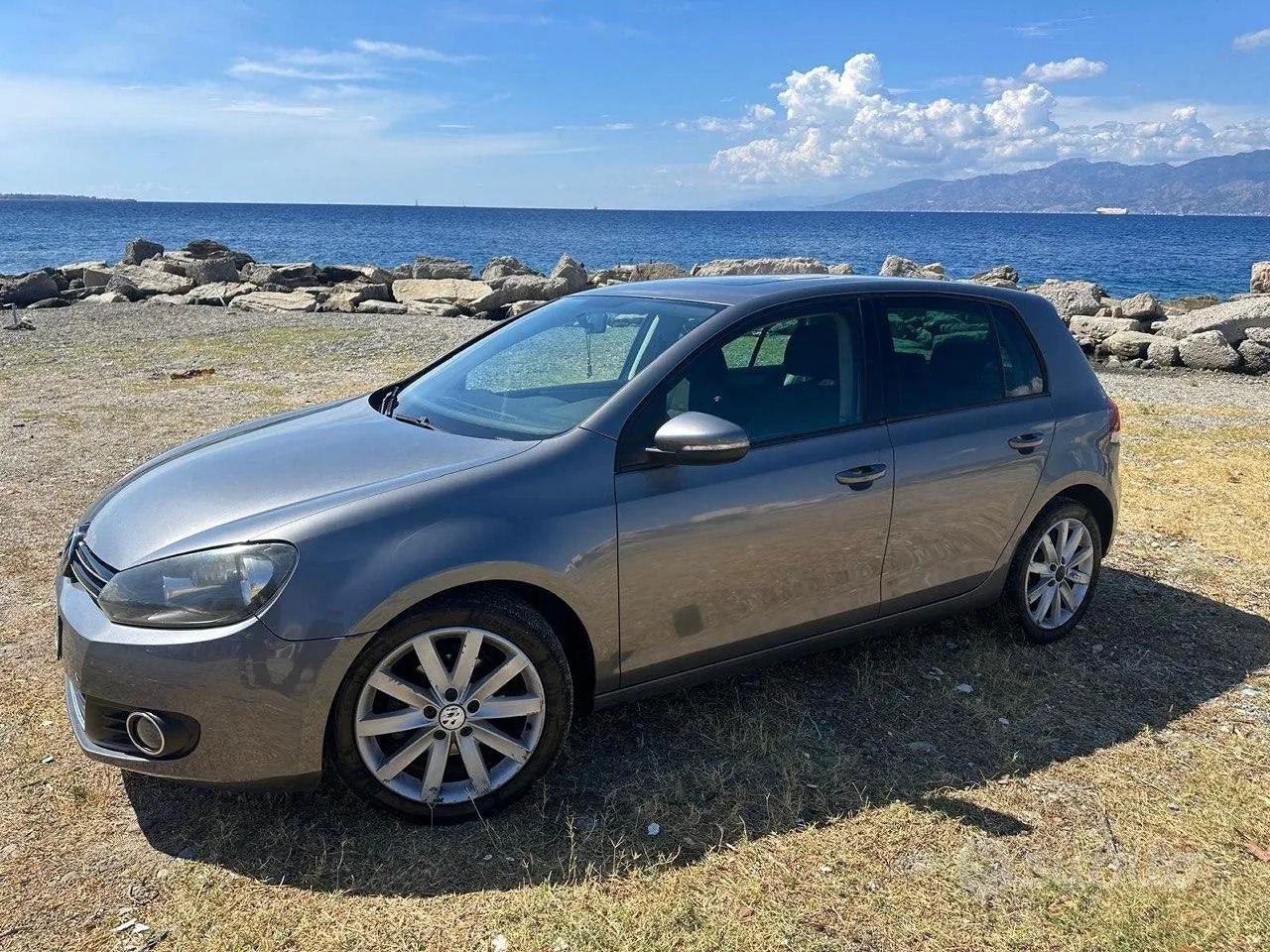 Volkswagen Golf 2010 photo 3