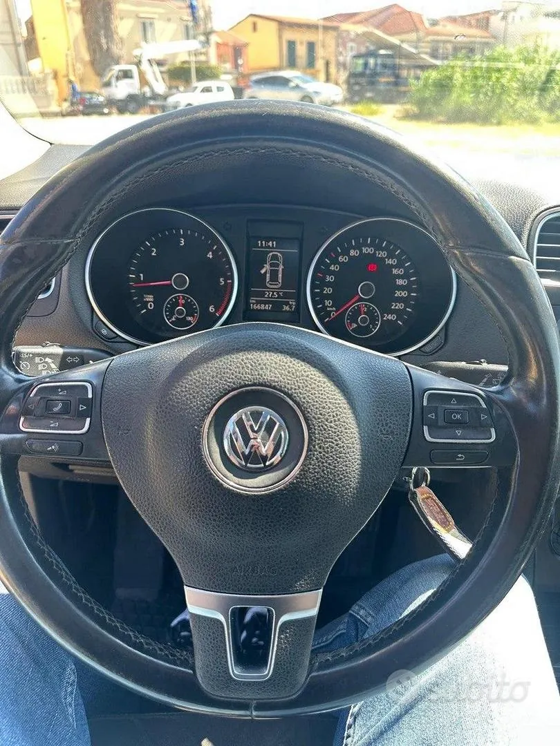 Volkswagen Golf 2010 photo 5