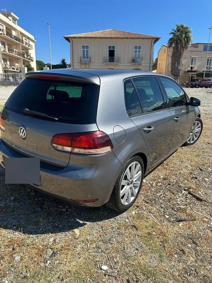 Volkswagen Golf 2010 photo 2