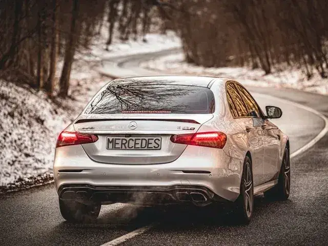 Mercedes-Benz E63S Amg 2021 photo 3
