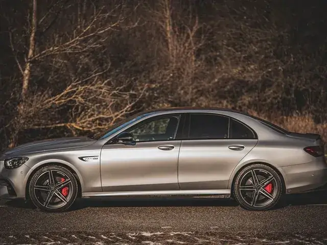 Mercedes-Benz E63S Amg 2021 photo 2