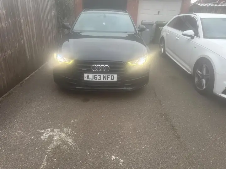 Audi A6 Avant 2014 photo 2