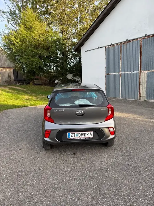 Kia Picanto 2023 photo 2