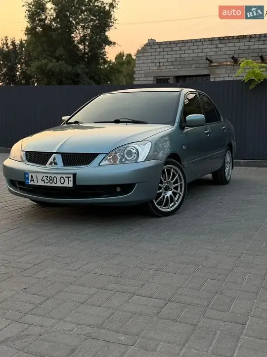 Mitsubishi Lancer